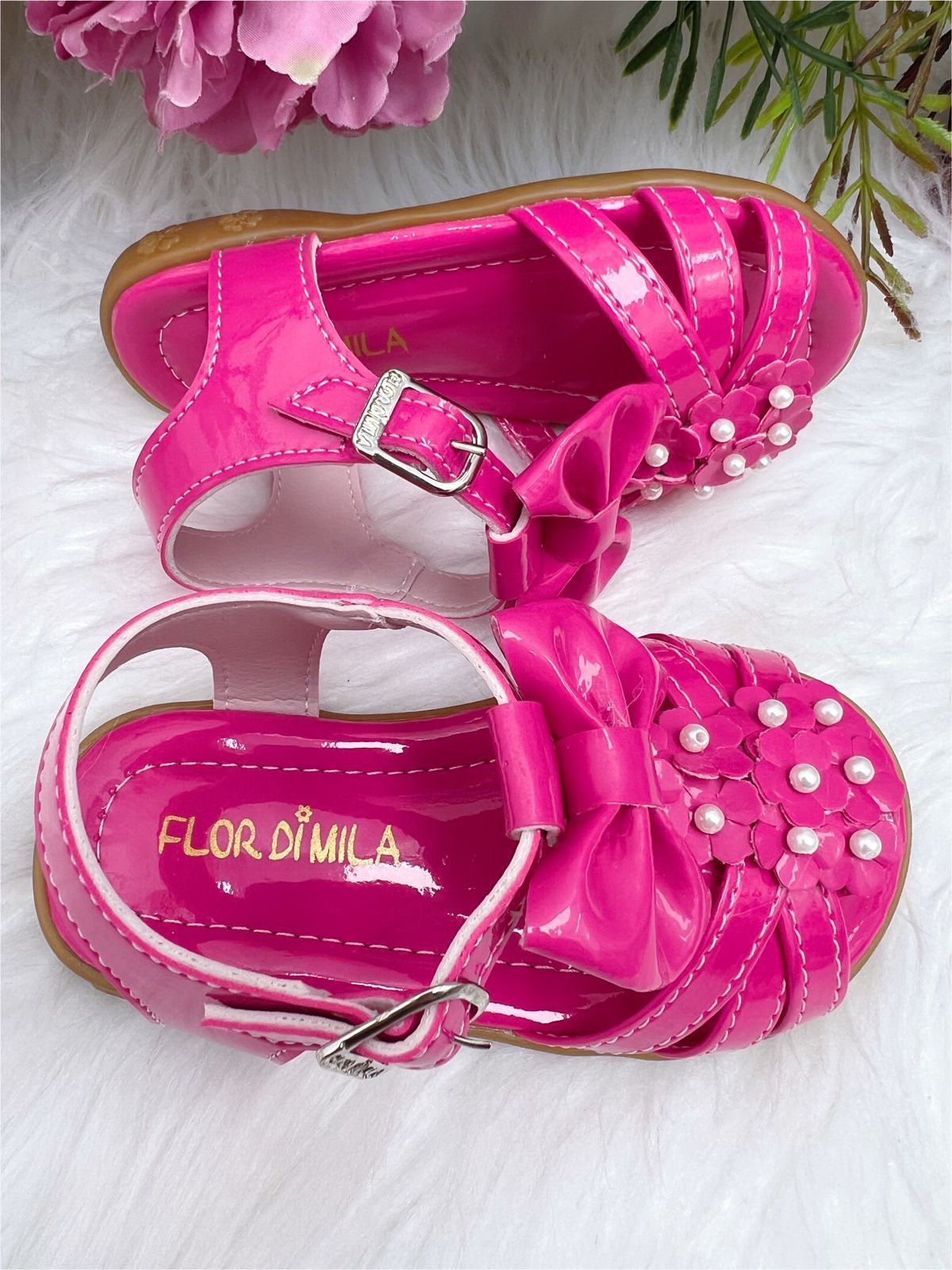 Sandália Infantil Pink Verniz com Laço e Aplique de Pérolas