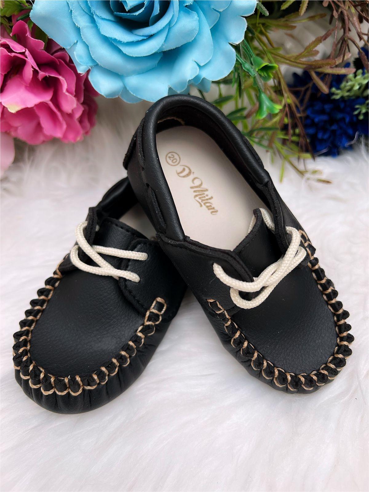 Mocassim Preto em Couro Sintético com Cadarço para Príncipes