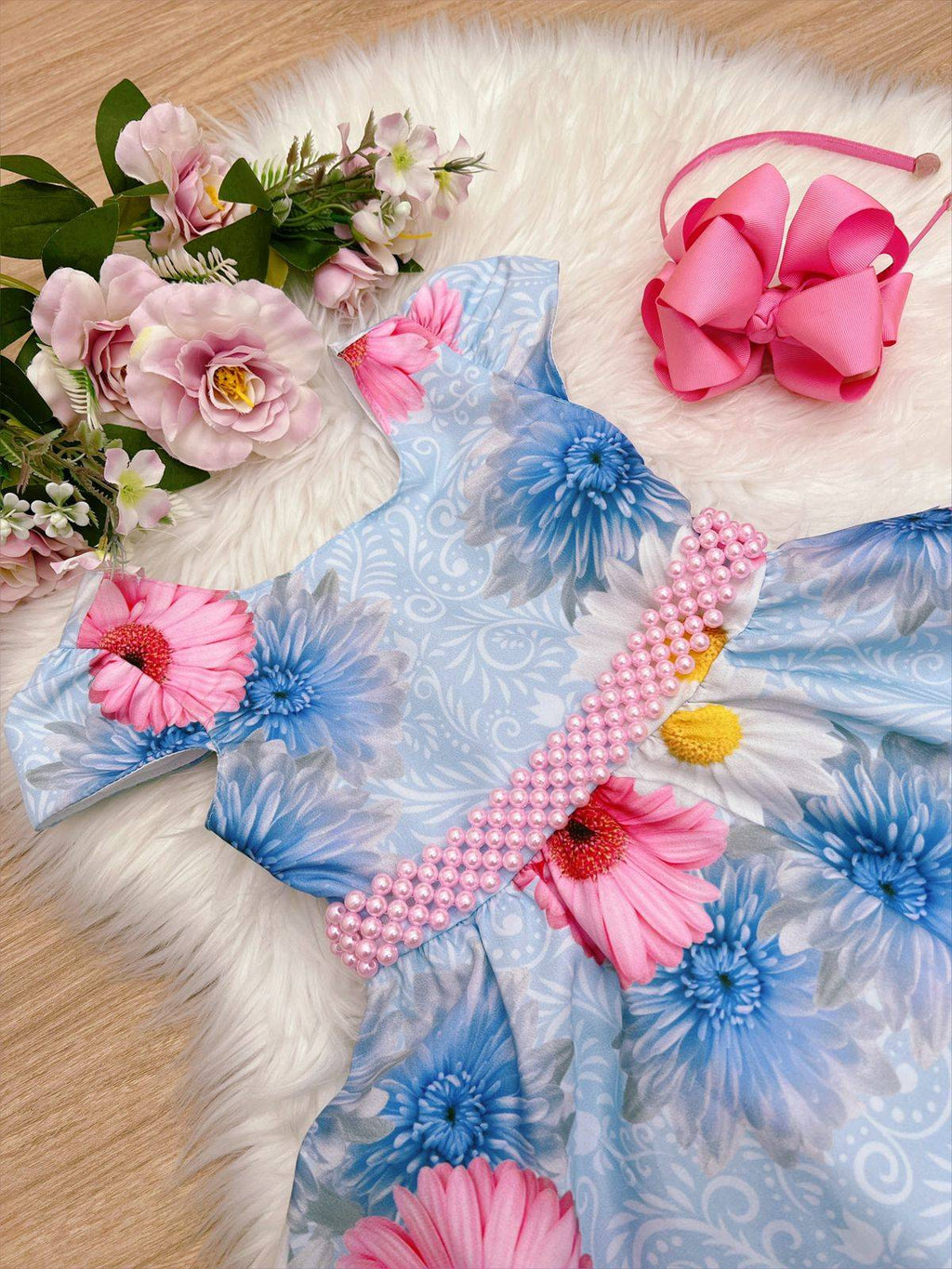 Vestido Infantil Azul Florido Com Cinto de Pérolas