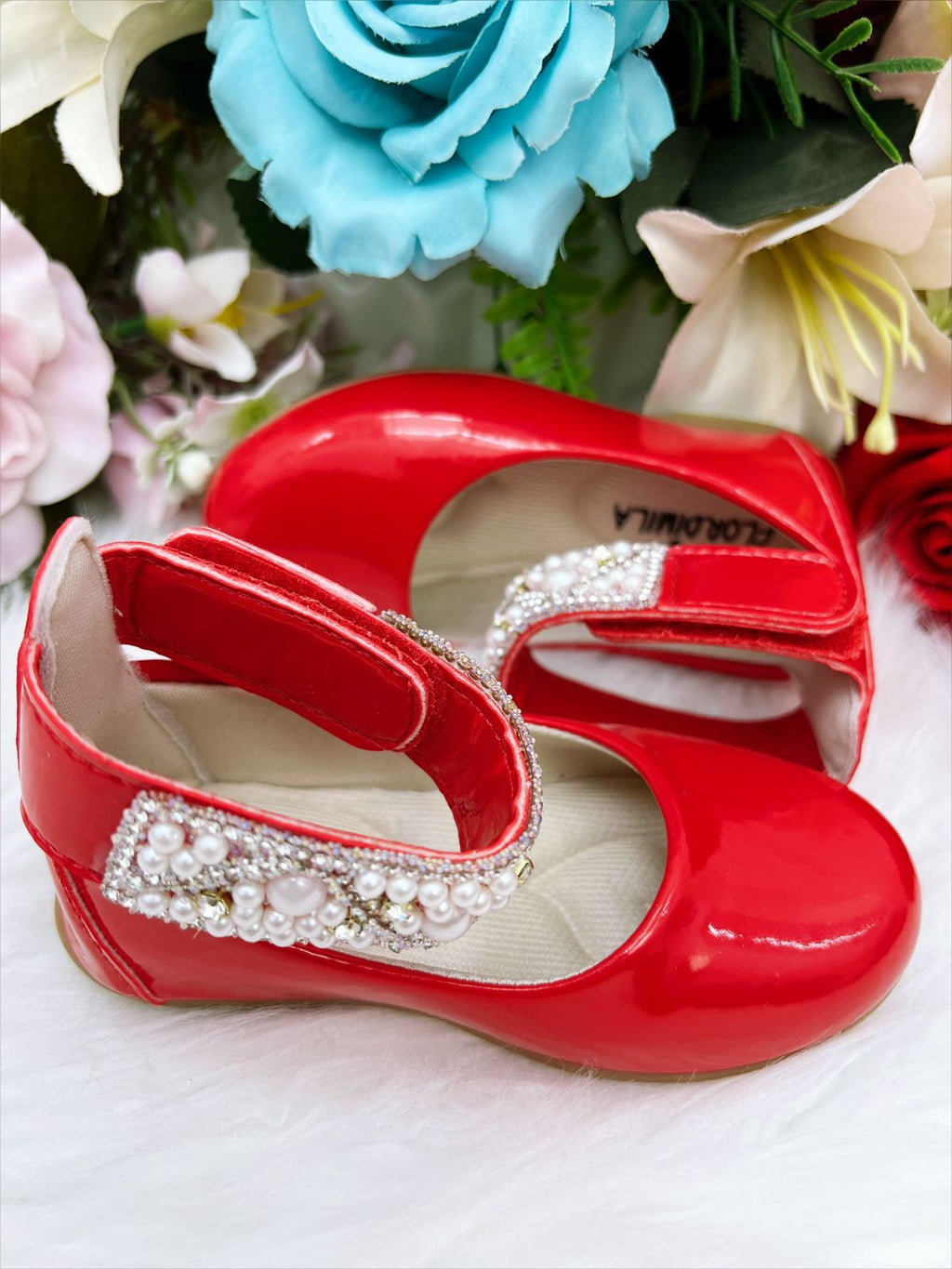 Sapatinho Infantil Vermelho de Verniz com Tornozeleira e Aplique de Pérolas e Strass