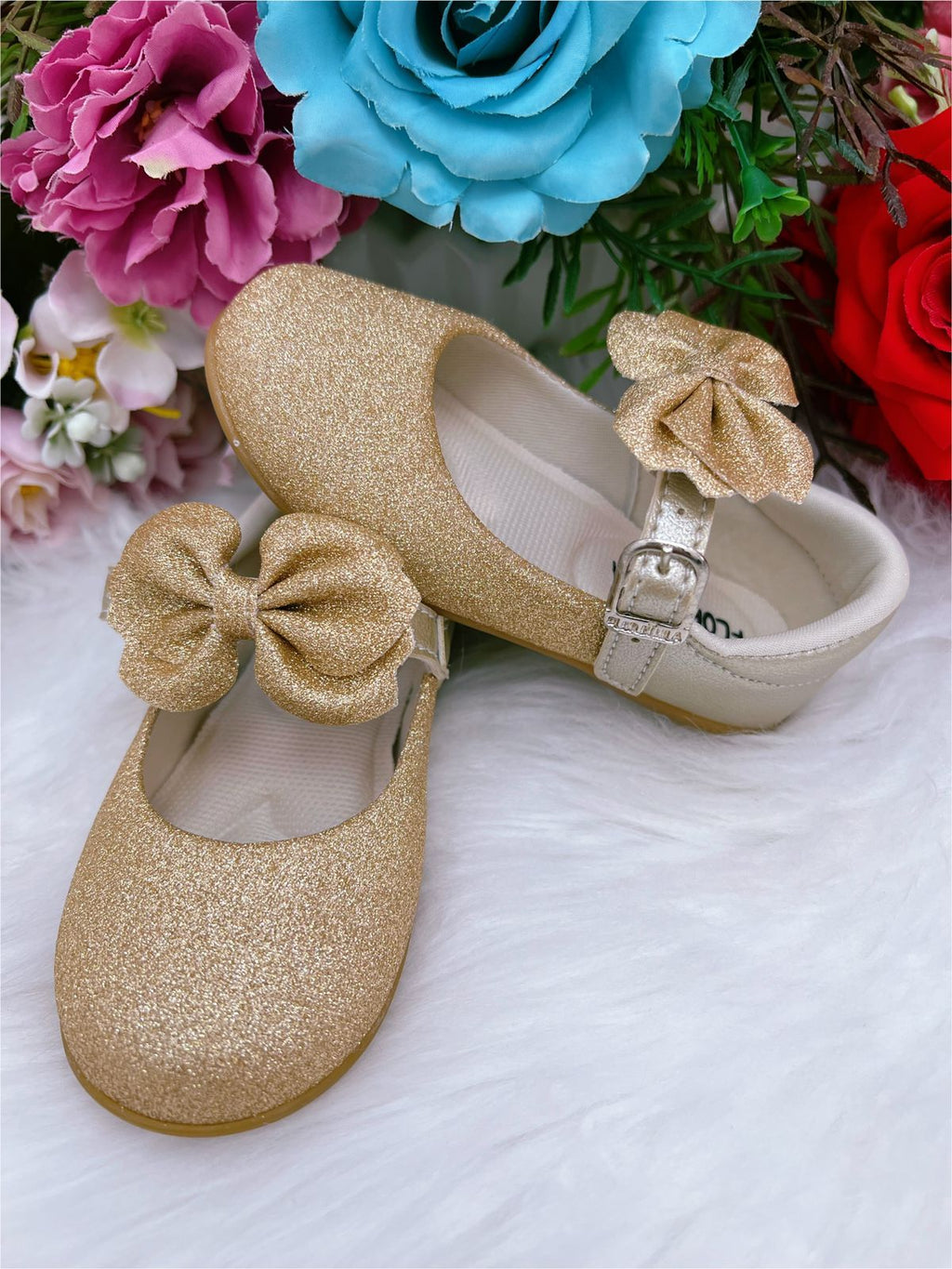 Sapatinho Bebê Dourado Com Glitter e Laço para Festas e Casuais