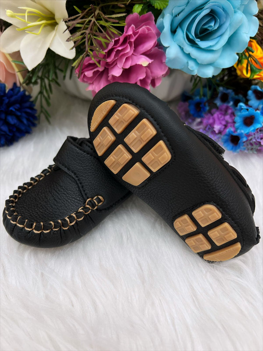 Mocassim Preto de Couro Sintético com Velcro para Príncipes