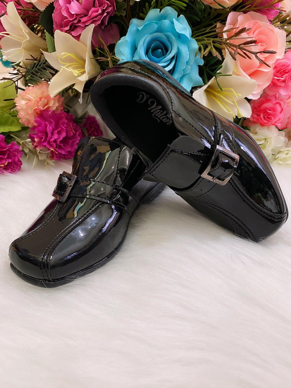 Sapatinho Social Infantil Preto de Verniz com Fivela