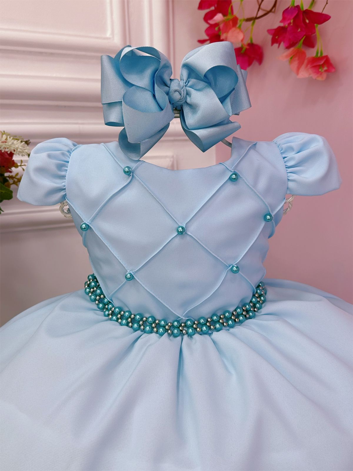 Vestido Infantil Azul Bebê com Peito Nervurado e Cinto de Pérolas
