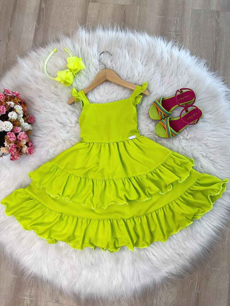 Vestido Infantil Verde Neon em Crepe com Saia de Babado para o Verão