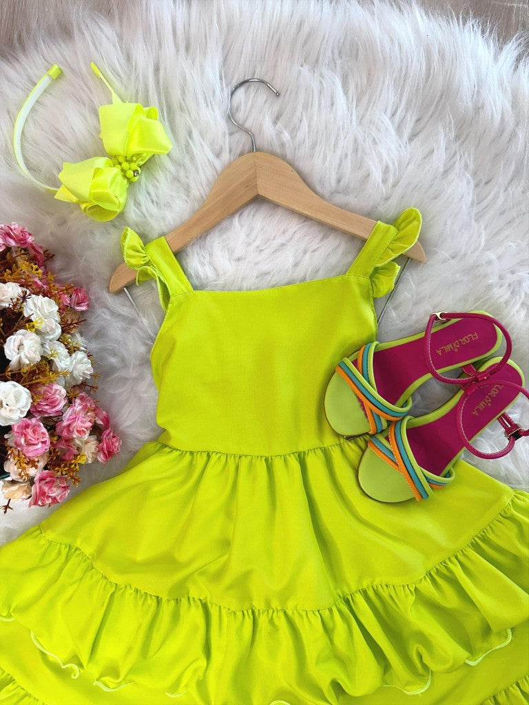 Vestido Infantil Verde Neon em Crepe com Saia de Babado para o Verão