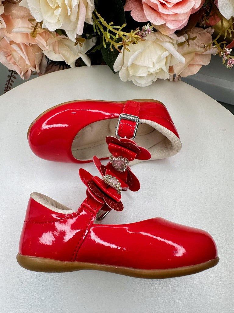 Sapatinho Verniz Vermelho Com Aplique de Coraçãozinho de Strass Para Festas