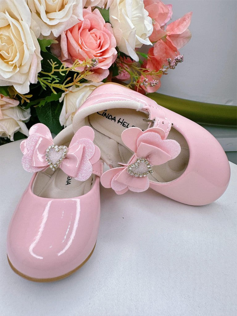 Sapatinho Bebê Rosa de Verniz com Aplique de Coraçãozinho de Strass