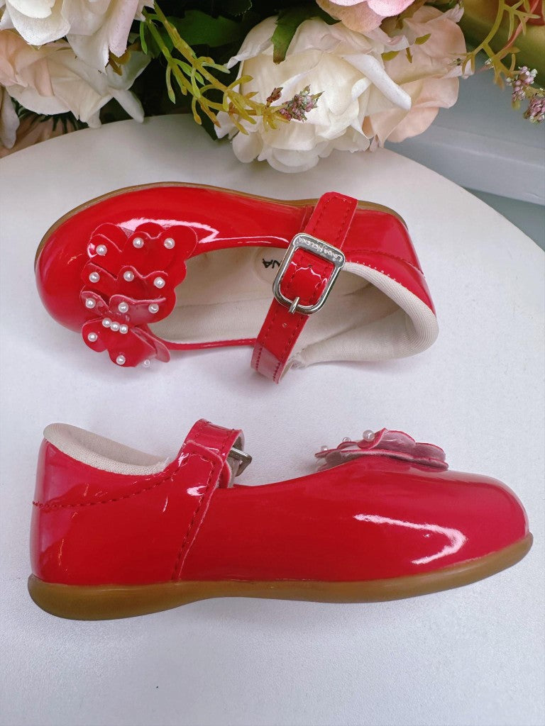 Sapatinho Vermelho de Verniz com Aplique de Borboletas e Pérolas