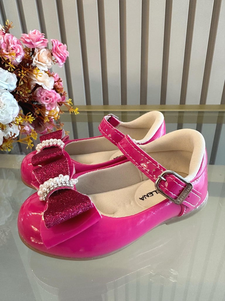 Sapatinho Verniz Pink com Aplique de Lacinho e Strass Glitter