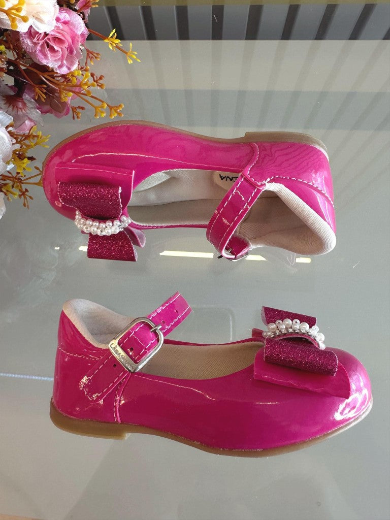 Sapatinho Verniz Pink com Aplique de Lacinho e Strass Glitter