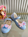 Sapatinho Infantil Azul Verniz com Aplique de Borboleta e Flores