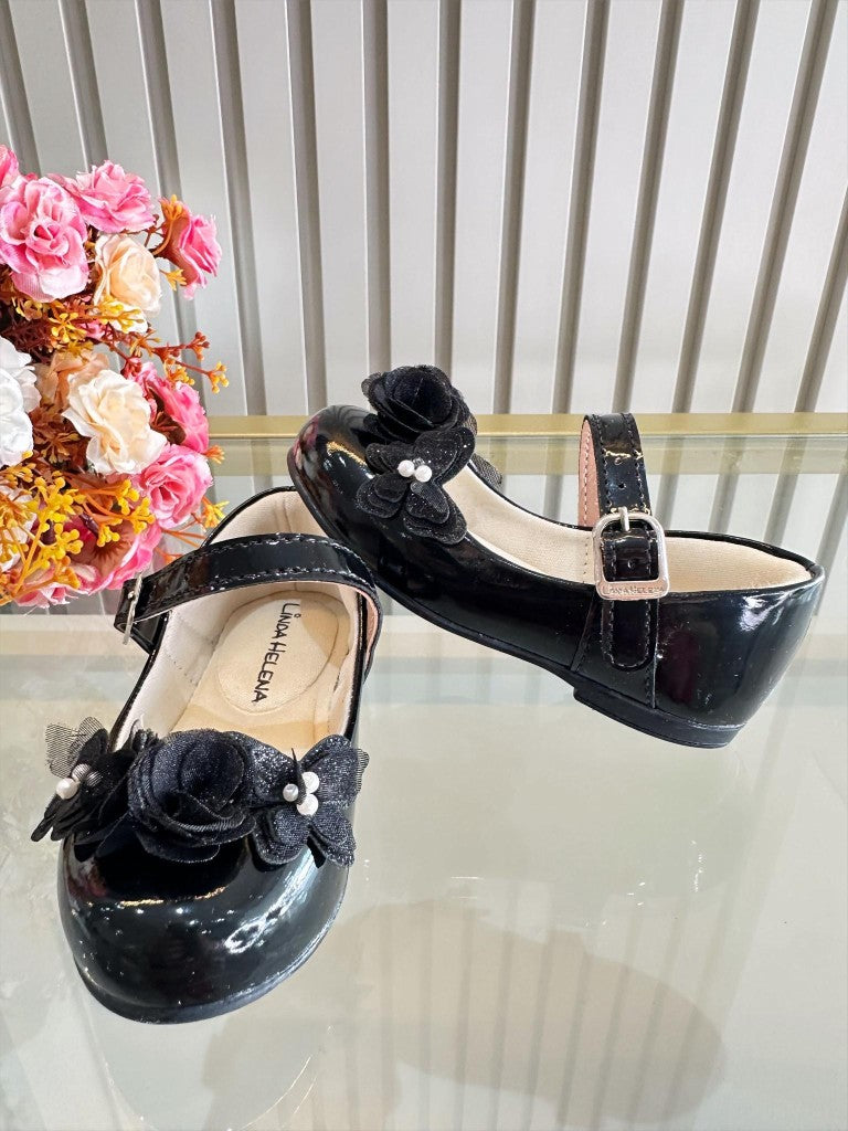 Sapatinho Infantil Preto Verniz Com Aplique de Borboleta e Flor