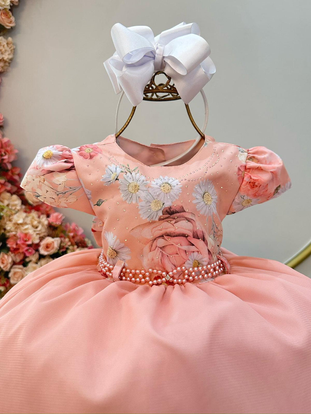 Vestido Infantil Salmão com Saia de Babados e Busto Florido em Strass