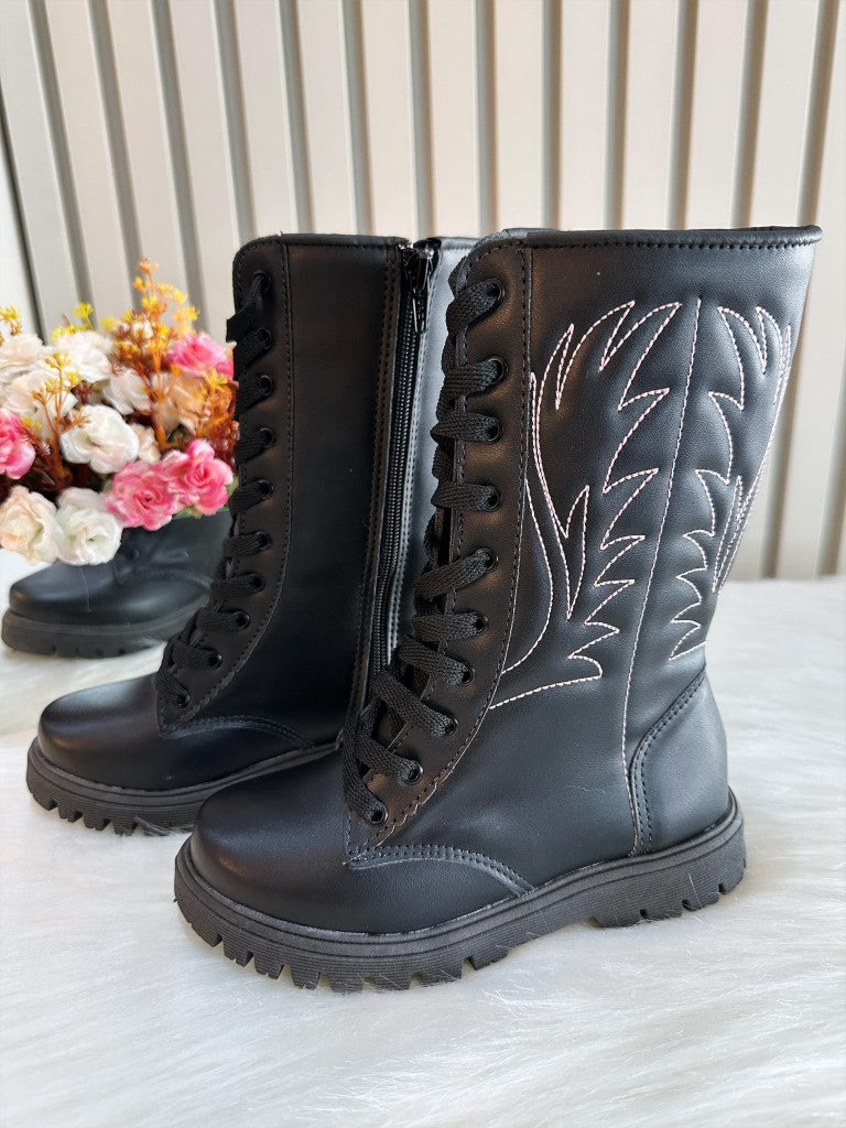 Bota Infantil em Courino Preto com Cadarço e Zíper para Inverno