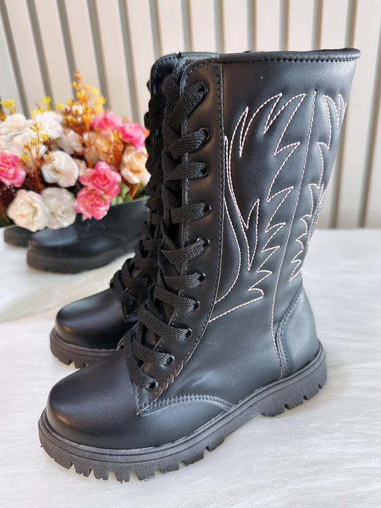 Bota Infantil em Courino Preto com Cadarço e Zíper para Inverno