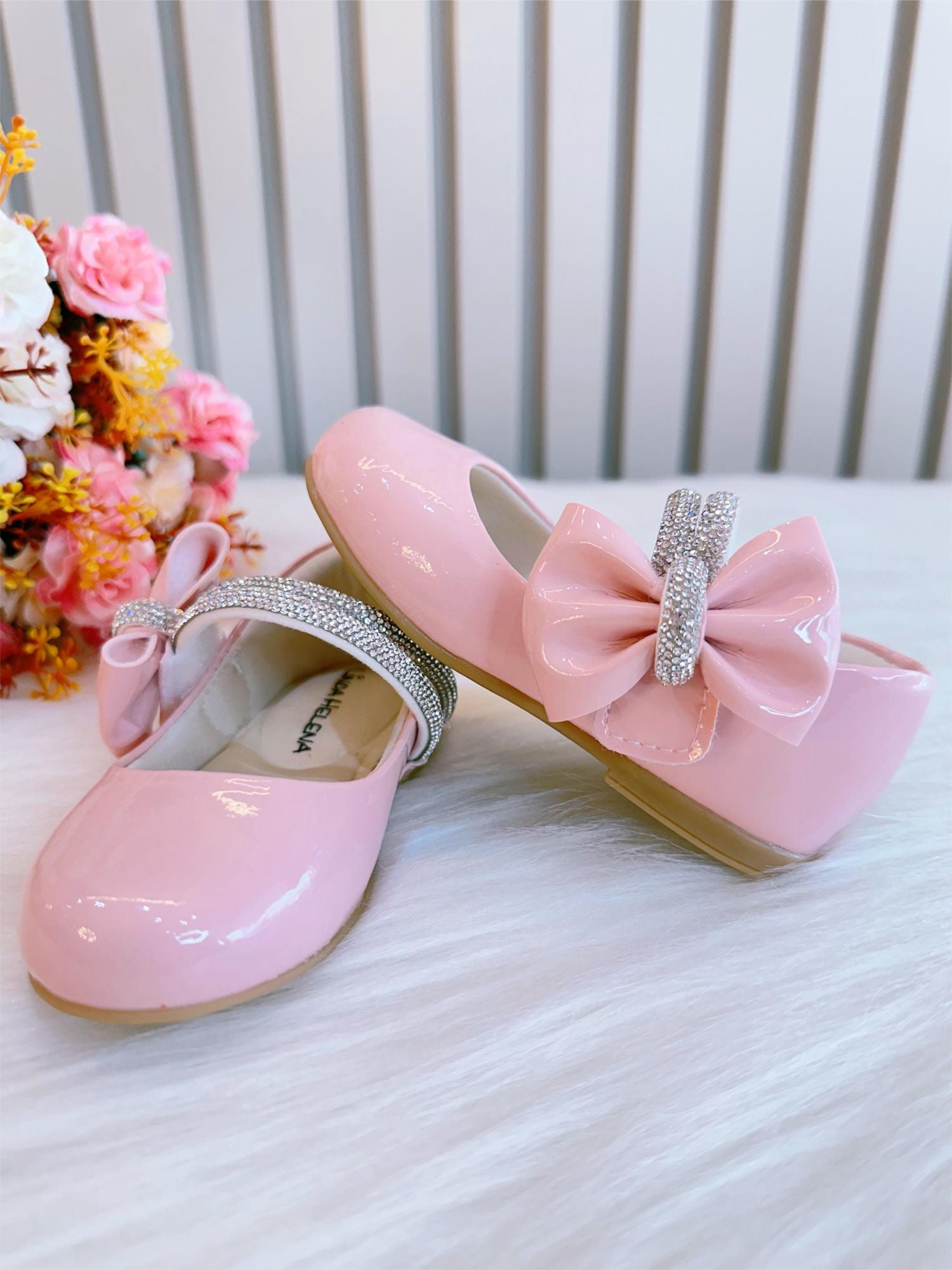 Sapatinho Infantil Rosa Claro Verniz com Lacinho e Strass