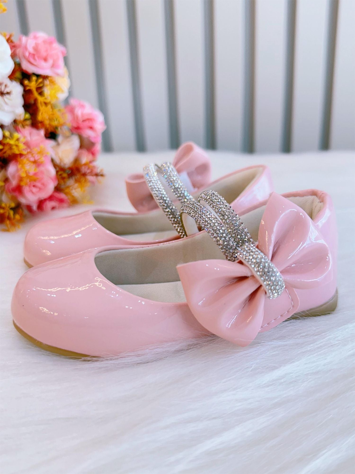 Sapatinho Infantil Rosa Claro Verniz com Lacinho e Strass