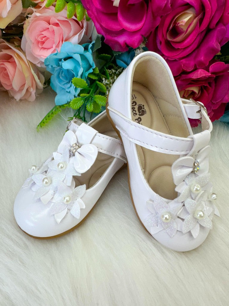 Sapatilha Branca Doce Pe Baby com Apliques de Flores e Pérolas