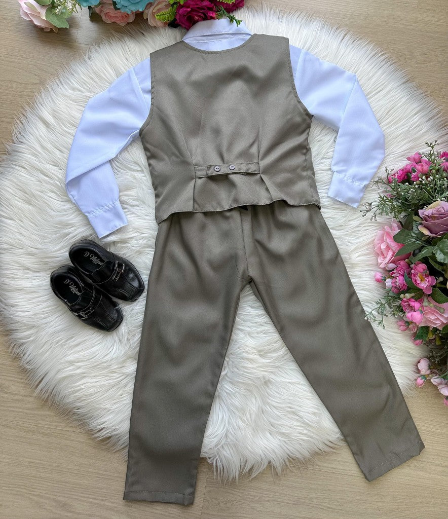 Conjunto Social Verde Militar com Colete para Ocasiões Especiais