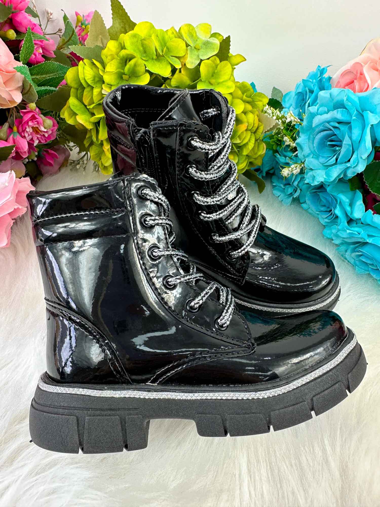 Coturno Preto Infantil Confortável para Passeios e Festas