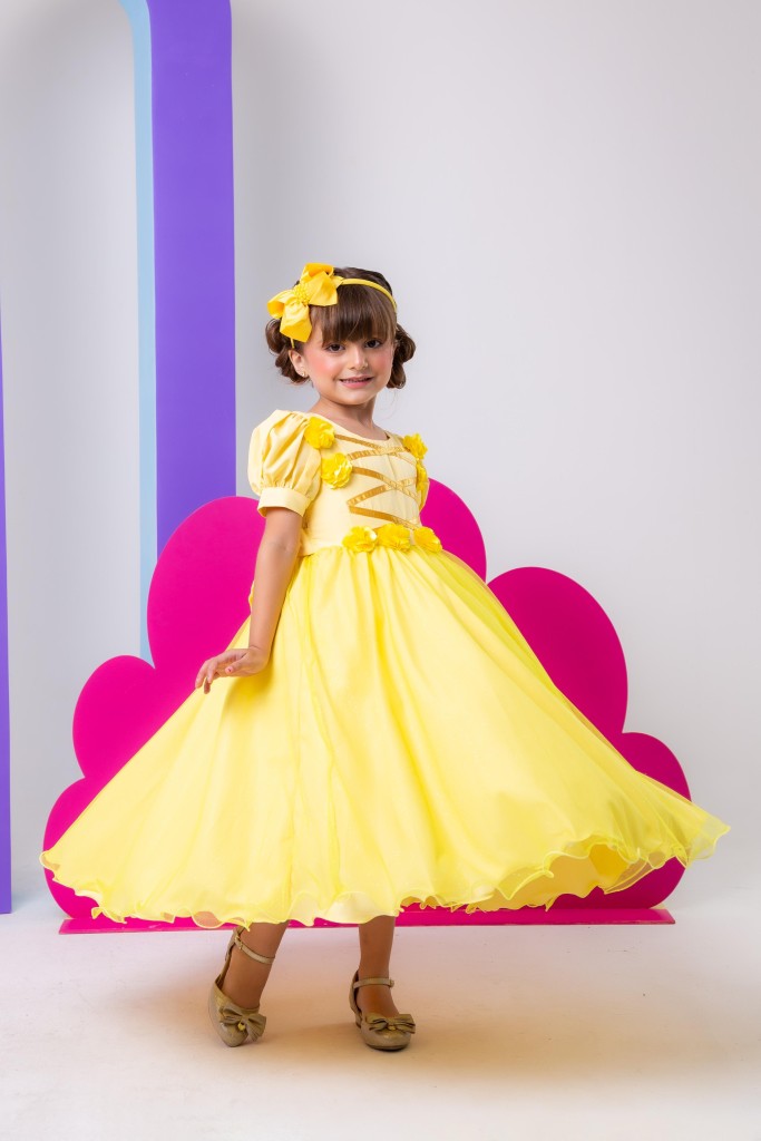 Vestido Infantil Amarelo de Tule Cintilante da Princesa Bela