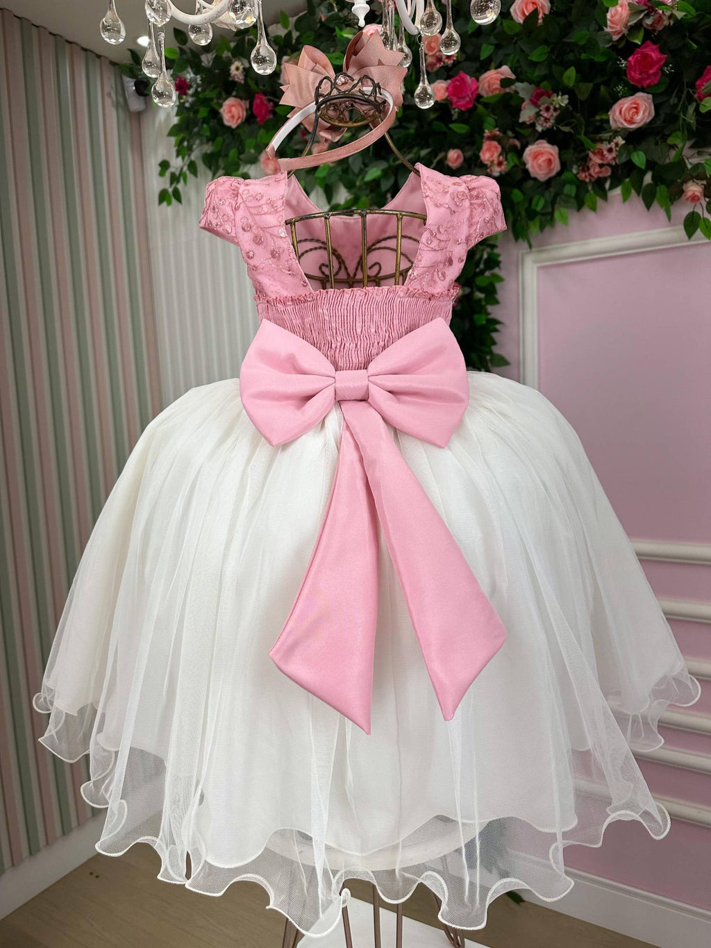 Vestido Midi Juvenil Rosa e Off com Bordados e Tule