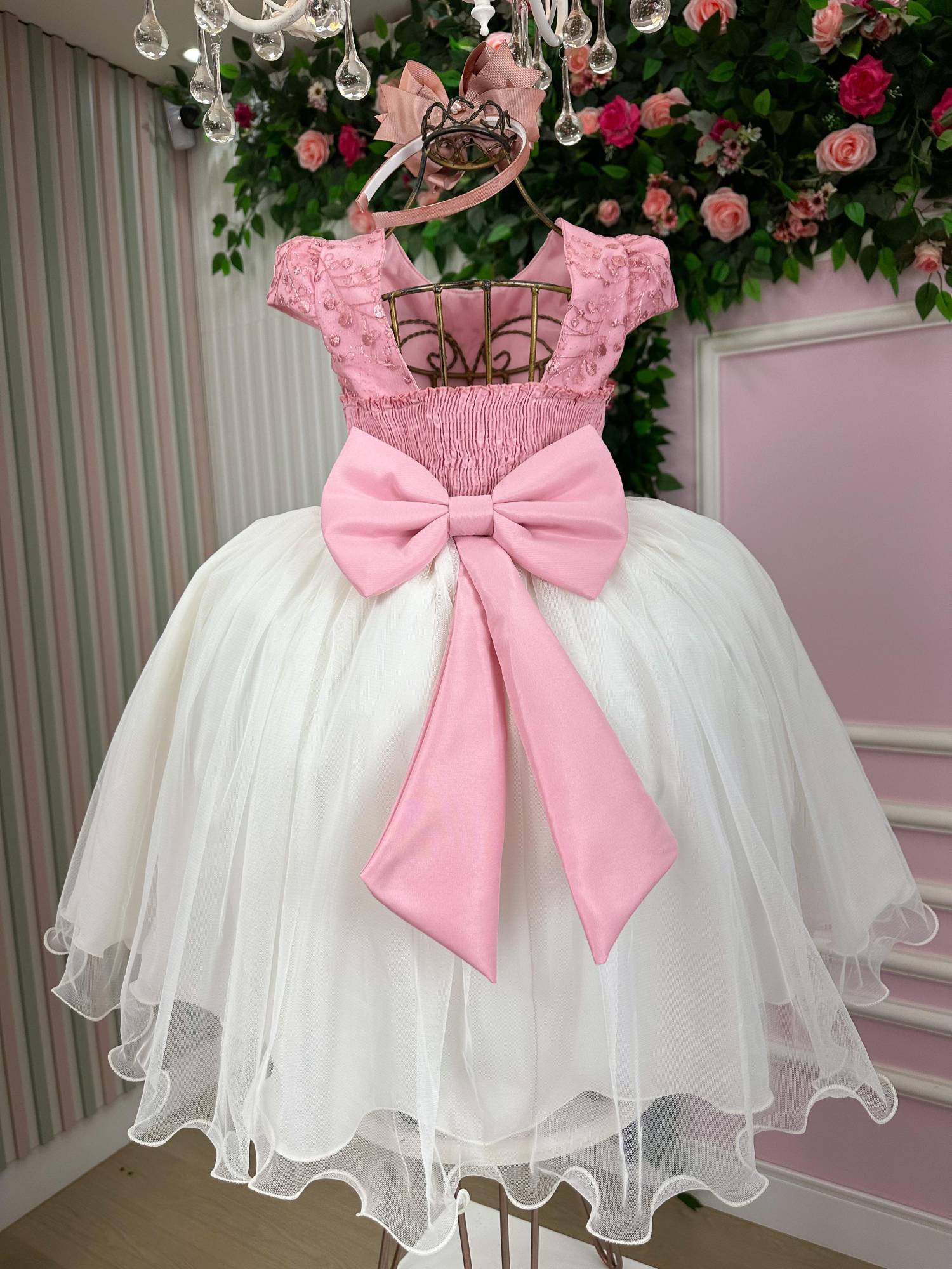Vestido Midi Juvenil Rosa e Off com Bordados e Tule