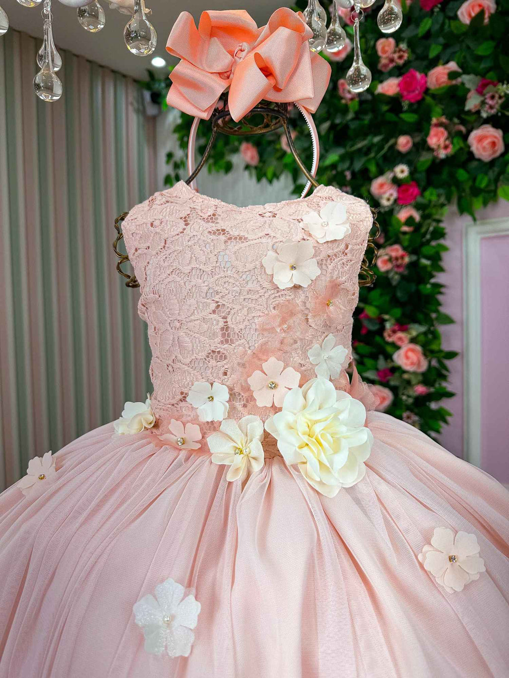 Vestido Infantil de Tule com Laço e Gola Redonda em Pêssego