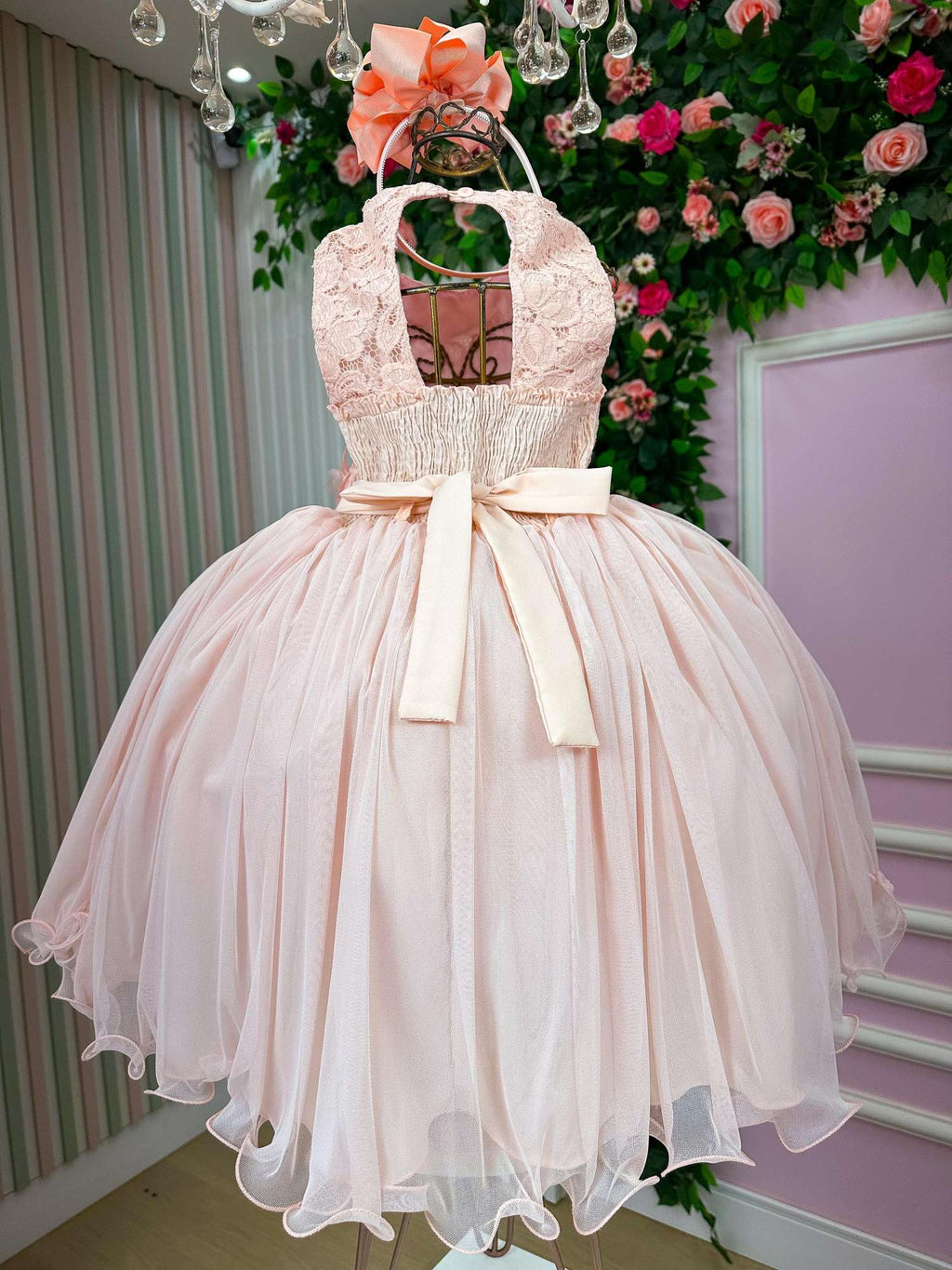 Vestido Infantil de Tule com Laço e Gola Redonda em Pêssego