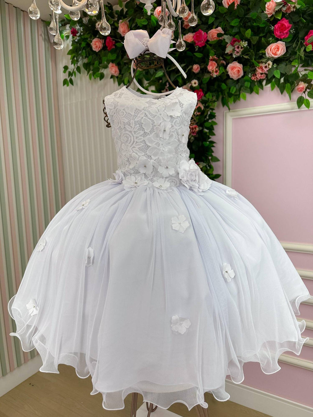 Vestido Infantil Branco em Tecido de Poliéster com Estampa de Flores