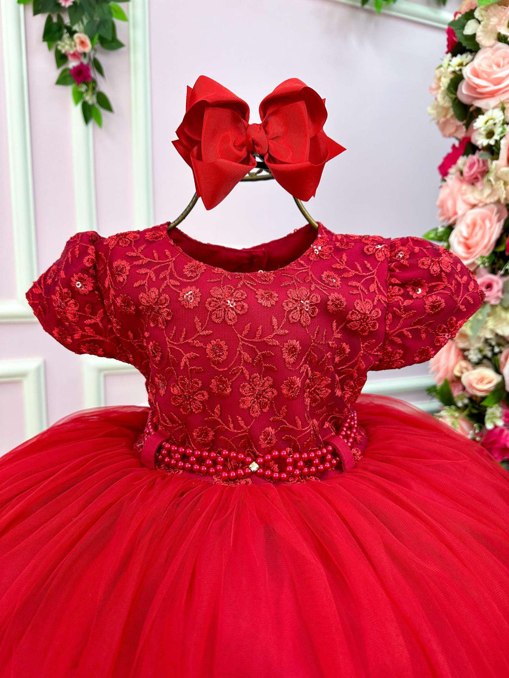 Vestido Infantil Vermelho em Tecido Tafeta com Laço e Forro Confortável