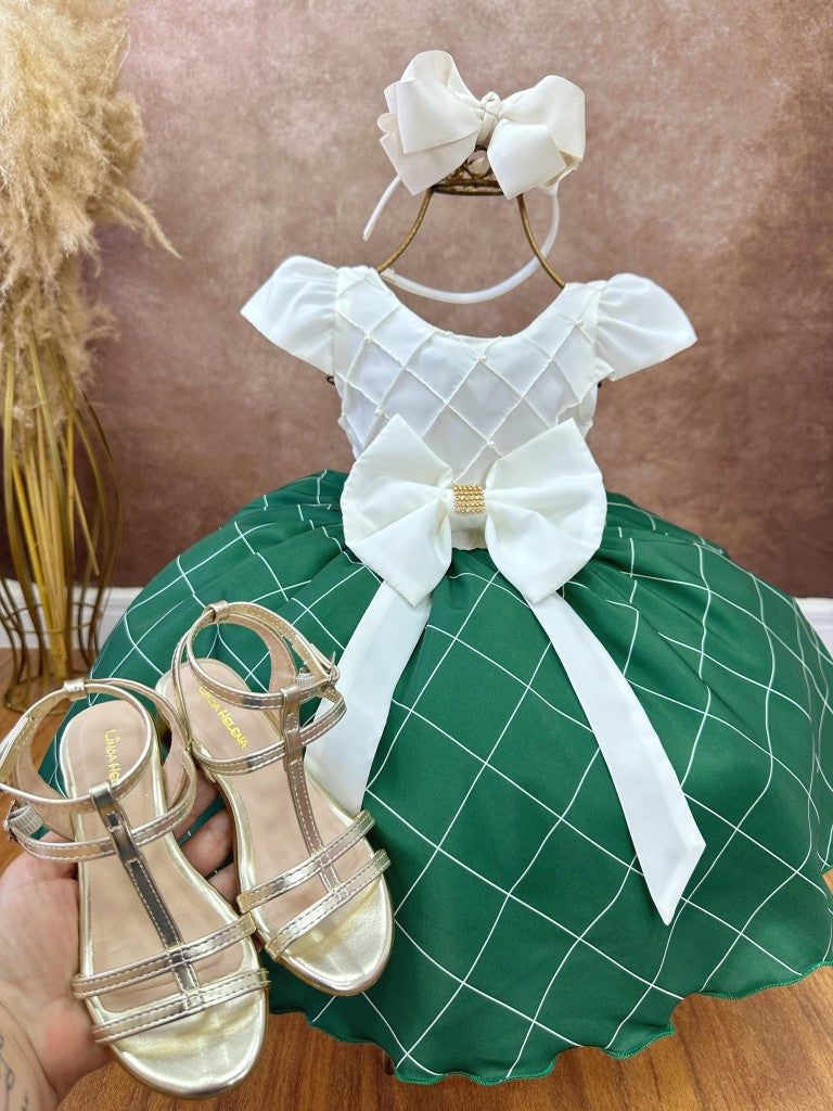 Vestido Infantil Marfim Busto Nervura e Saia Verde Bandeira