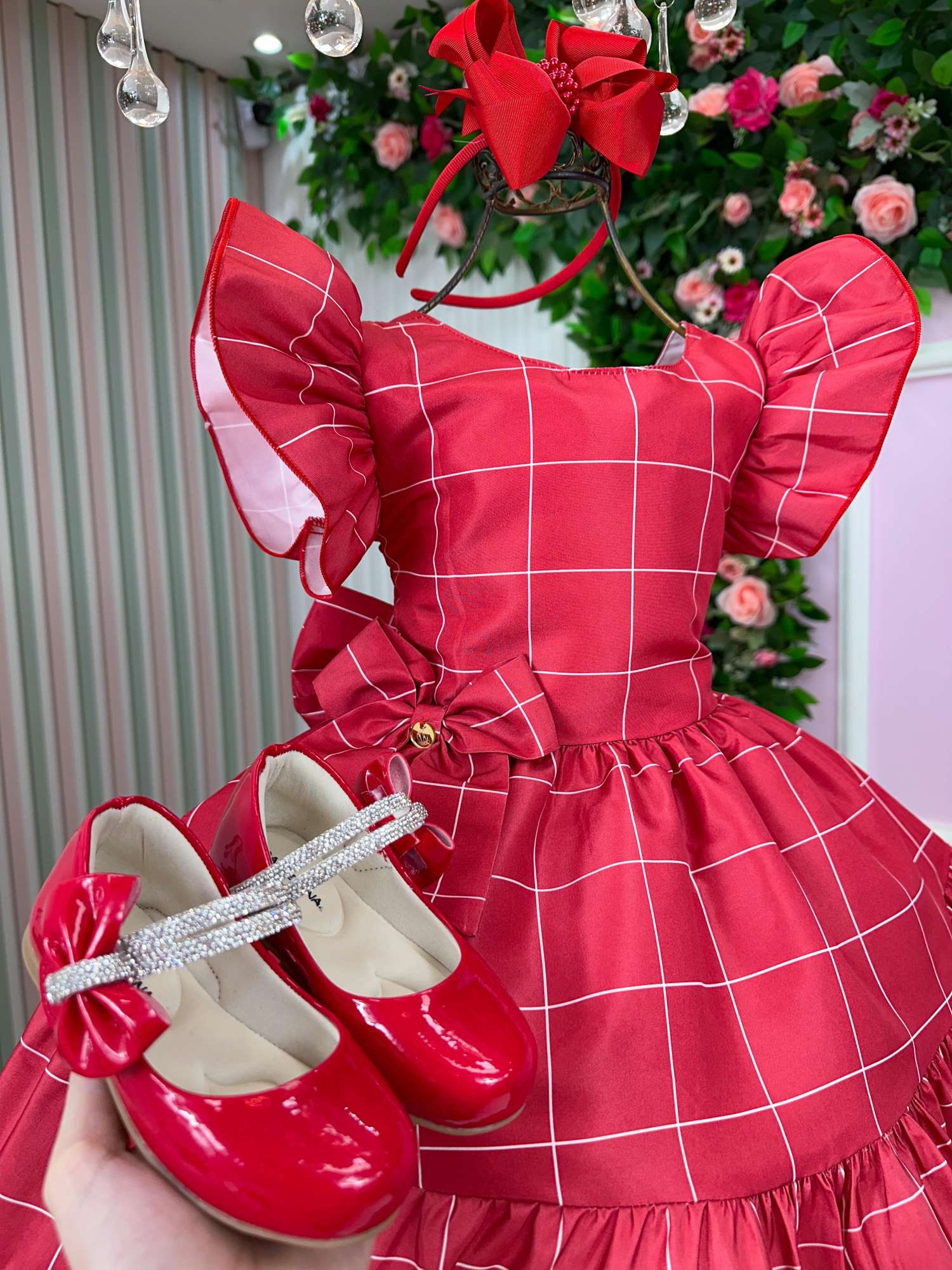 Vestido Vermelho Infantil em Poliéster com Laço e Ajuste nas Costas