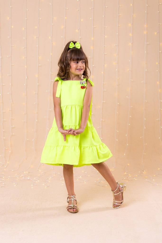 Vestido Infantil Verde Neon com Laço em Tecido 100% Poliéster
