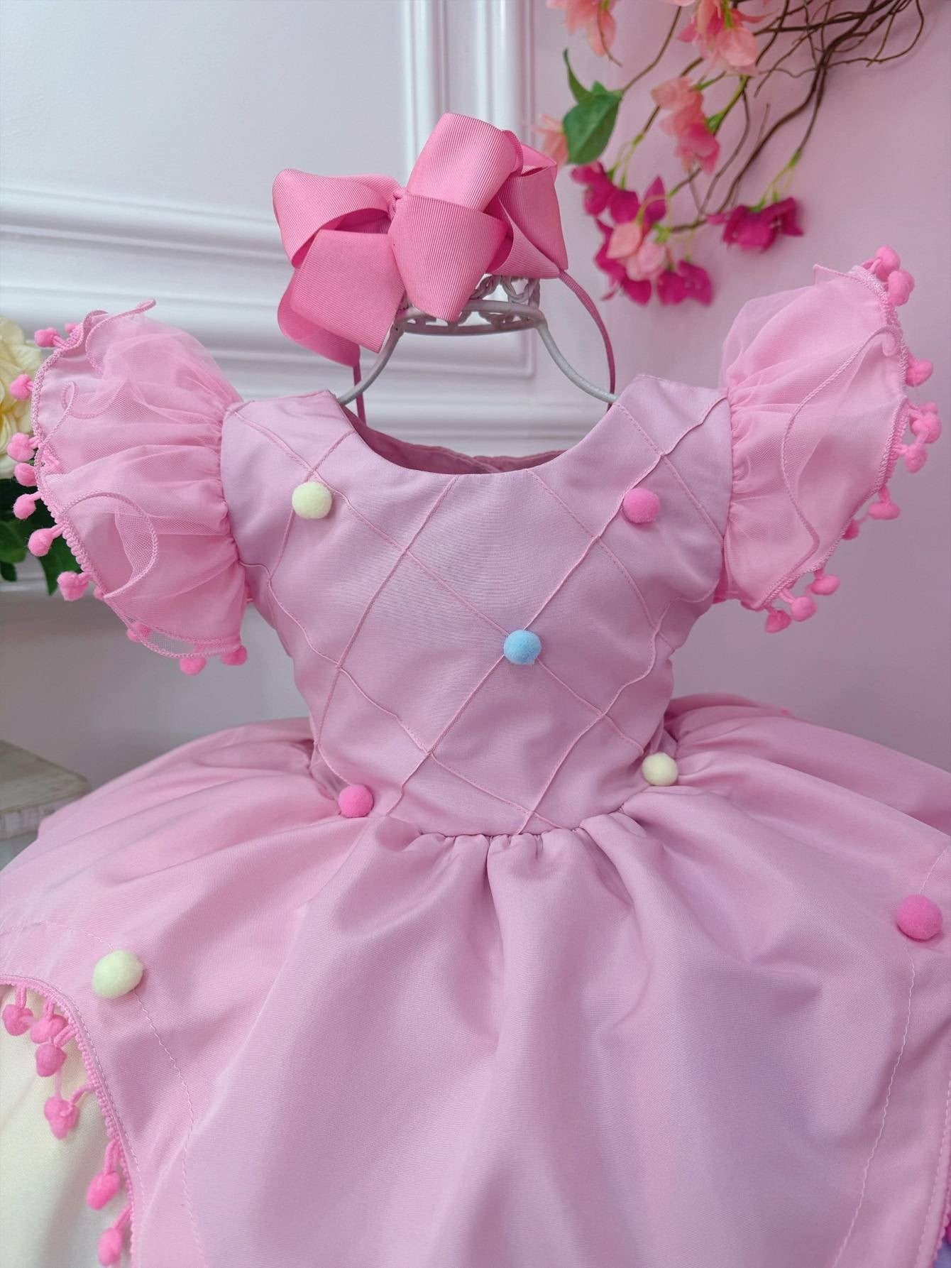 Vestido Infantil Rosa Com Estampa de Circo para Festas Coloridas