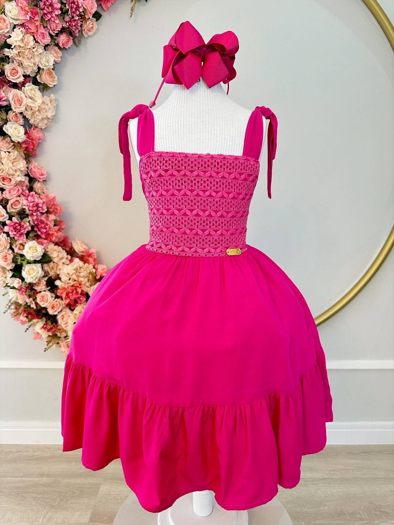 Vestido Infantil Rosa de Alça com Busto Bordado para Primavera e Verão