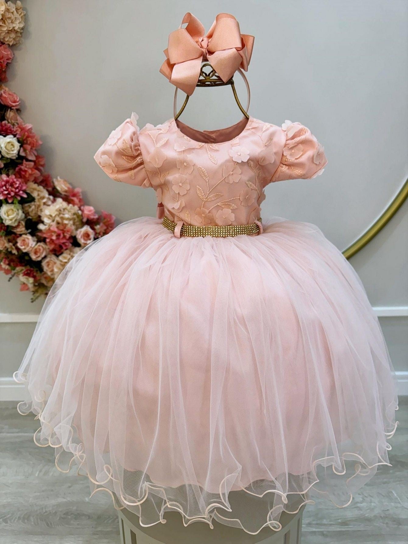 Vestido Infantil Salmão com Bordado e Apliques de Flores e Pérolas