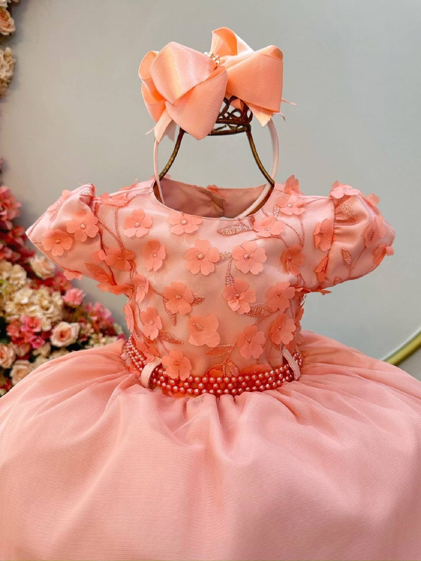 Vestido Infantil Salmão com Apliques de Flores e Renda Luxo
