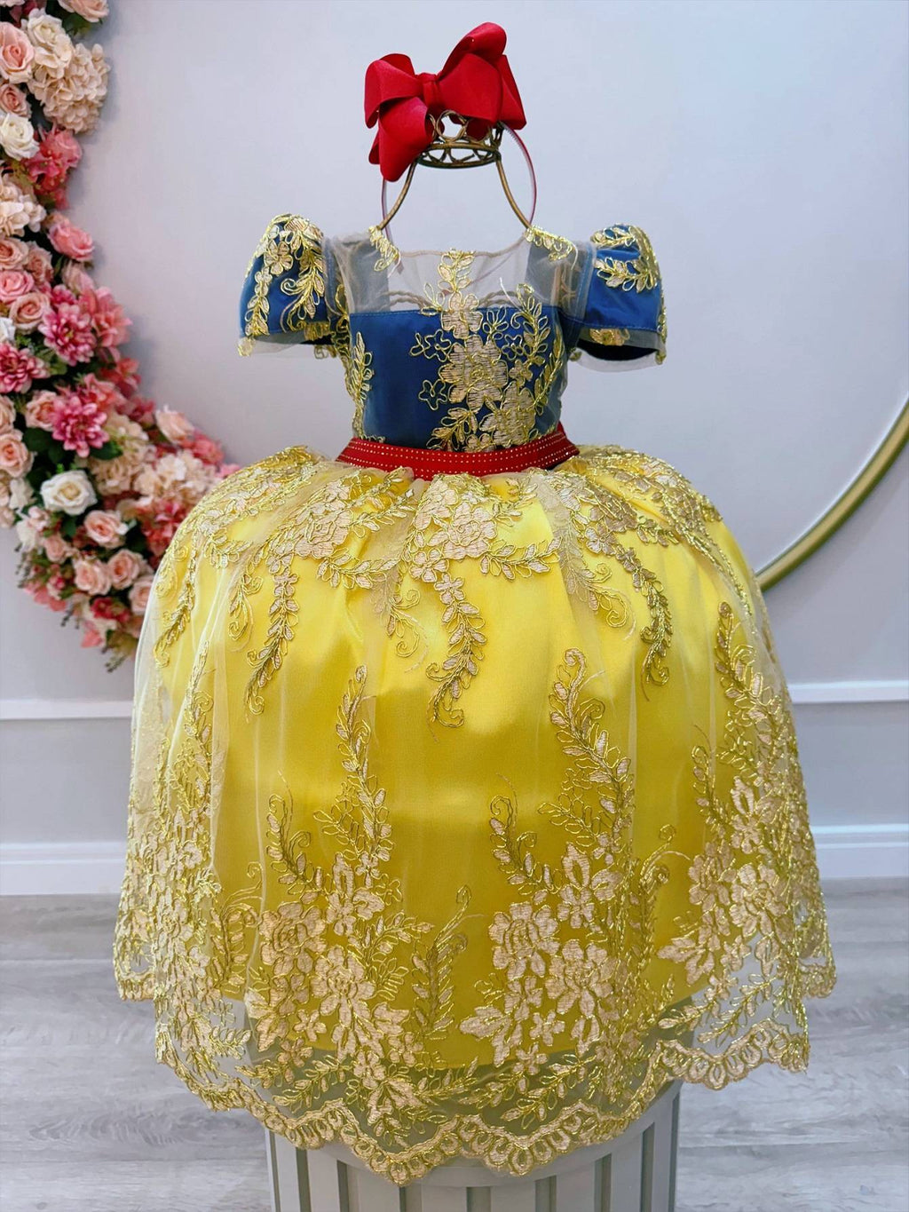 Vestido Infantil Renda Metalizada Dourada Branca de Neve