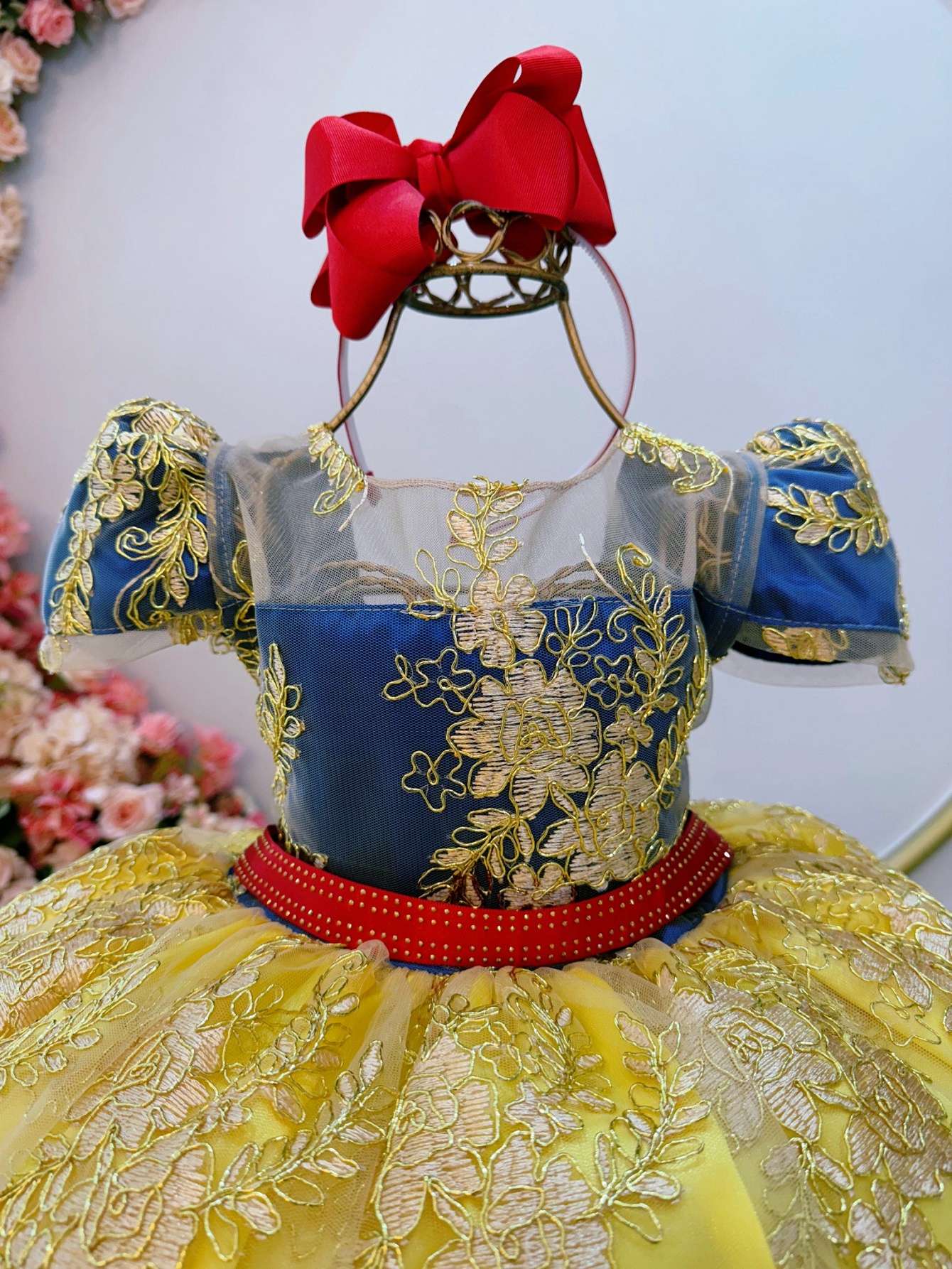 Vestido Infantil Renda Metalizada Dourada Branca de Neve