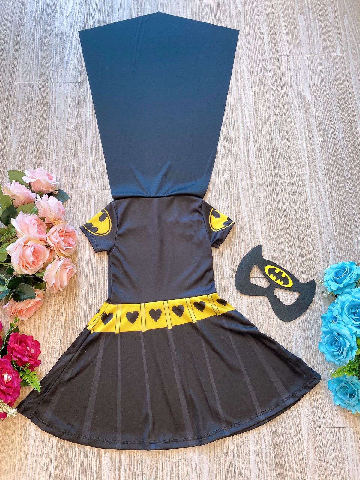 Fantasia Temática BatGirls com Máscara e Capa Embutida em Poliéster