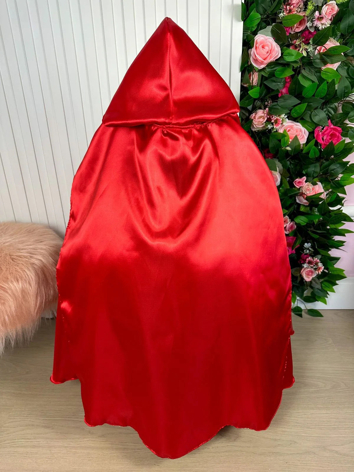 Fantasia Longa Chapeuzinho Vermelho em Poliéster com Capa