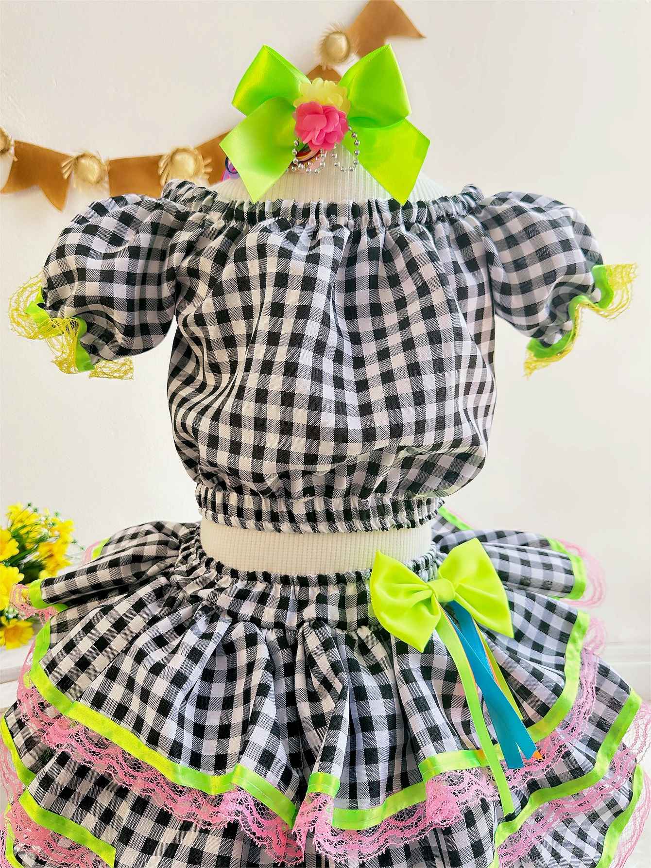 Conjunto Cropped Luxo Preto Xadrez Com Saia Para Meninas
