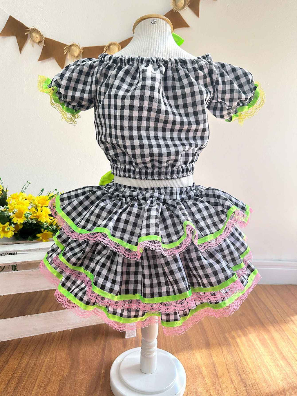 Conjunto Cropped Luxo Preto Xadrez Com Saia Para Meninas