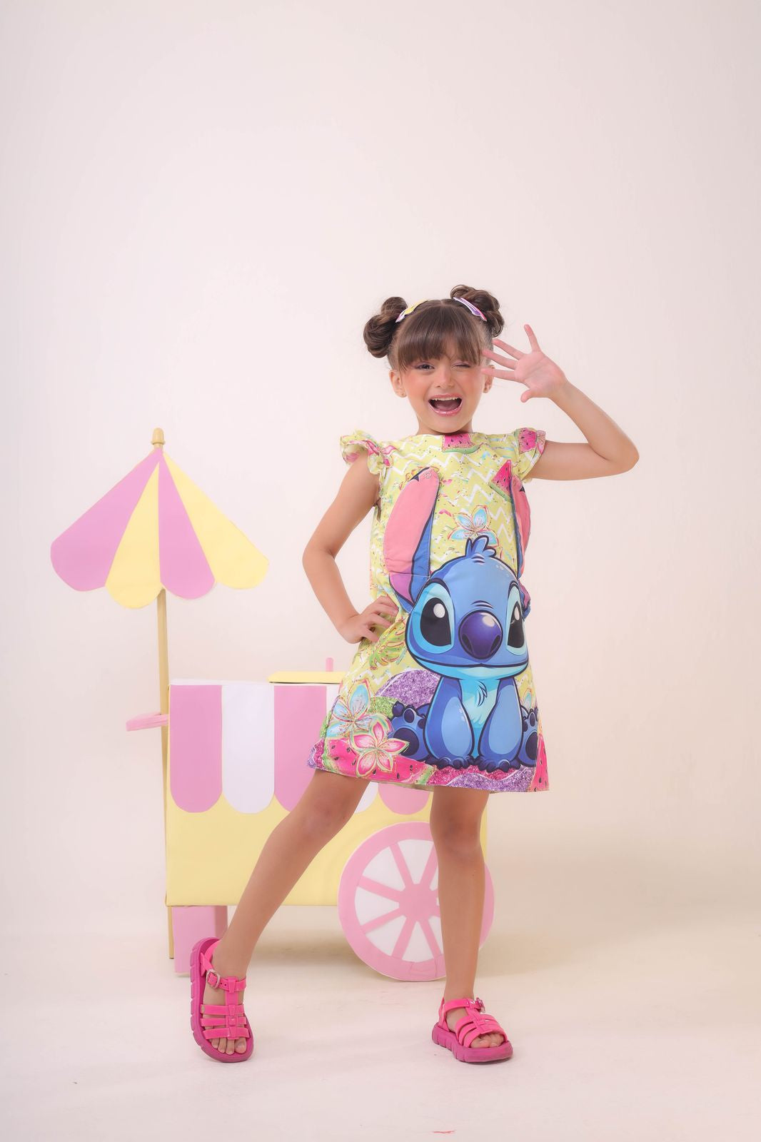 Vestido Infantil Trapézio Amarelo com Orelhinhas do Stitch e Laço de Cabelo