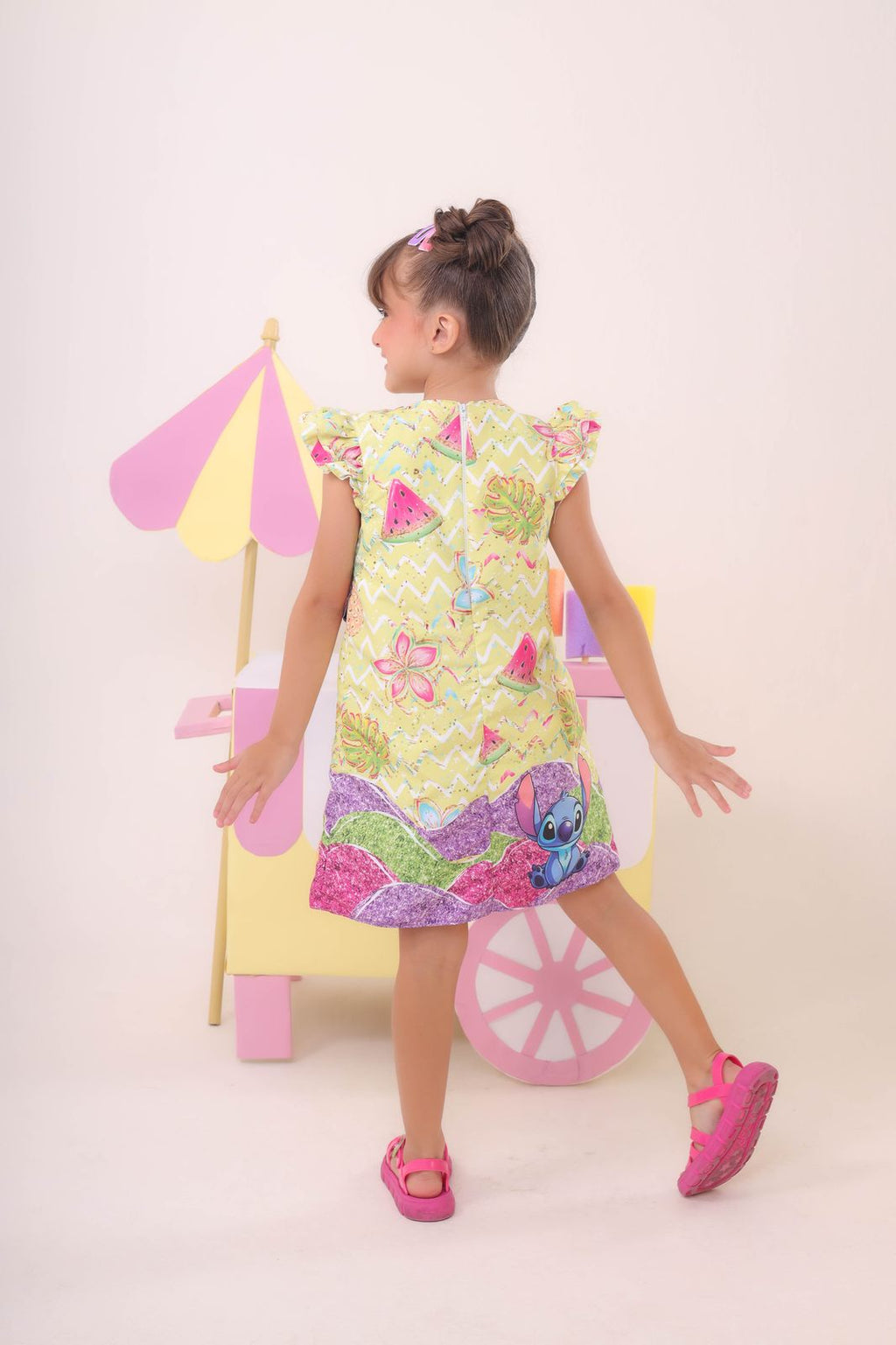 Vestido Infantil Trapézio Amarelo com Orelhinhas do Stitch e Laço de Cabelo