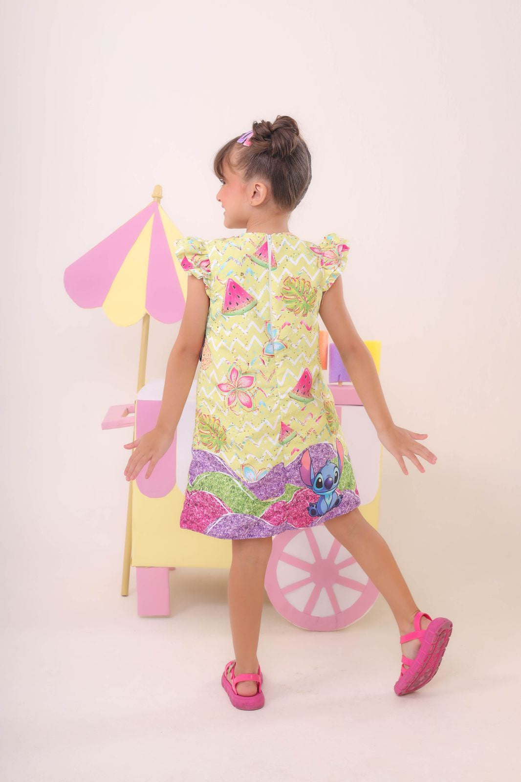 Vestido Infantil Trapézio Amarelo com Orelhinhas do Stitch e Laço de Cabelo