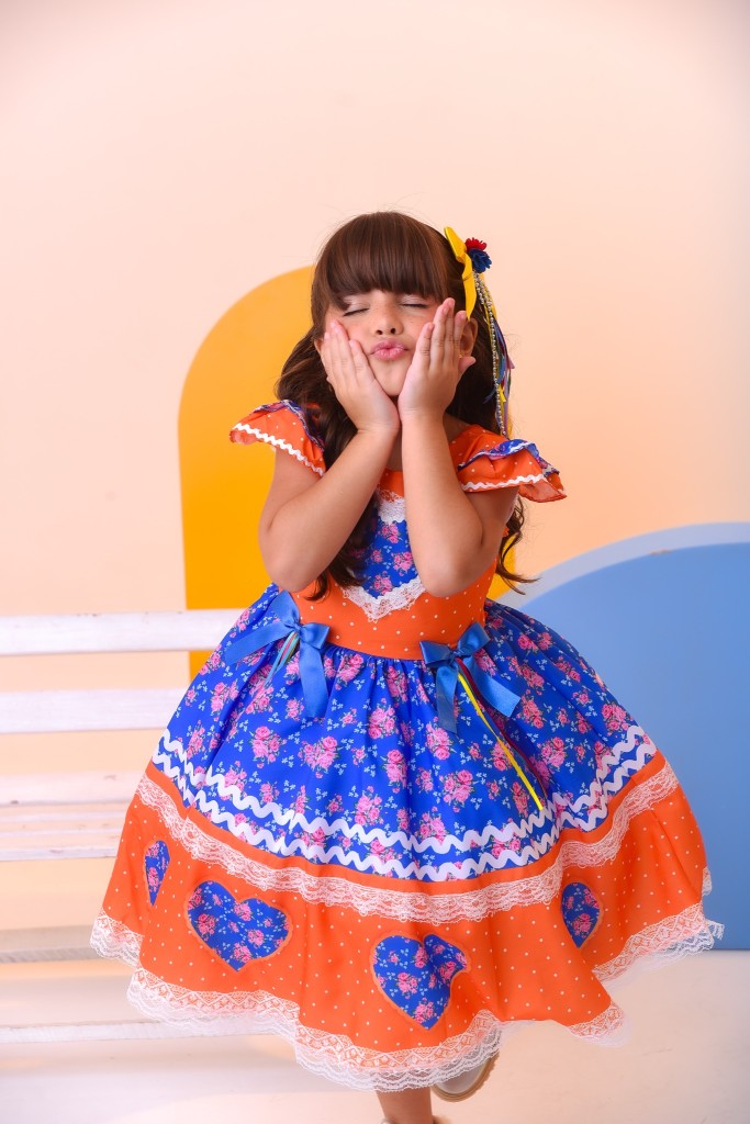 Vestido Infantil Laranja Colorido Luxo para Festas Juninas