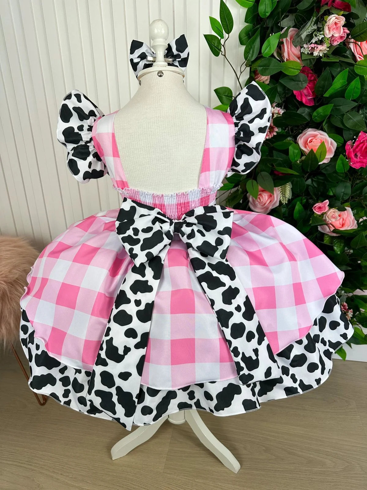 Vestido Infantil Rosa Temático Fazendinha com Laço e Forro Confortável